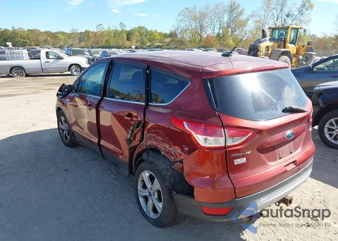 2015 Ford Escape Se z USA, uszkodzony, nr VIN 1FMCU9G92FUA75614
